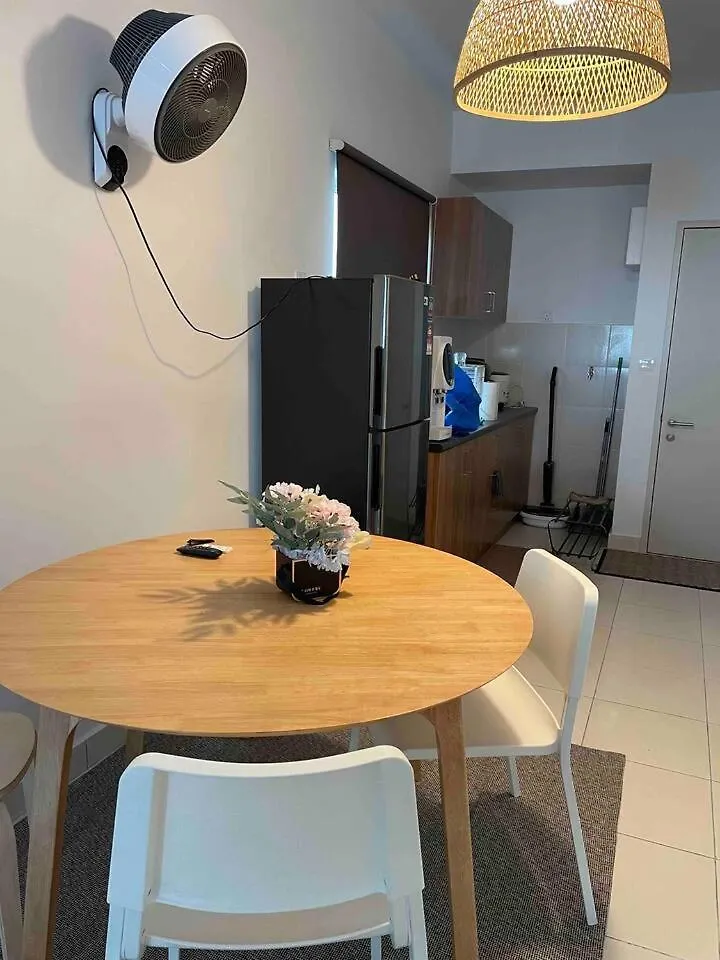 Alanis B1405 Apartment Sepang 0*,